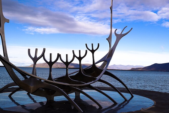 Private Transfer Service from Hotels in Reykjavik to Cruise Ship Terminal - Meeting your driver in the hotel lobby
