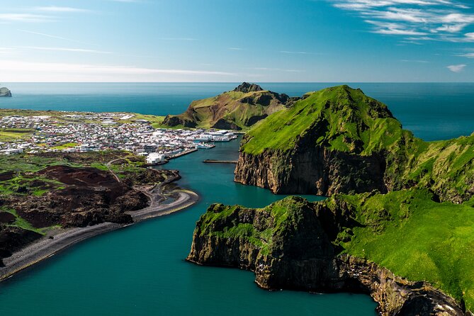 Puffin and Volcano Tour with Ebbi - Why Heimaey makes such a good short tour