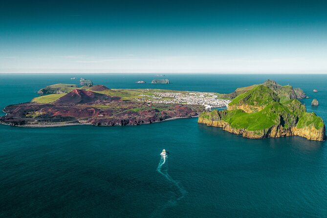 Puffin and Volcano Tour with Ebbi - Sprangan: a surprising introduction to island life