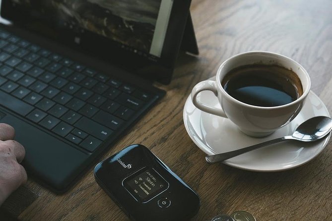 Rent Unlimited High Speed pocket Wifi in Iceland - The Return at Keflavík Airport