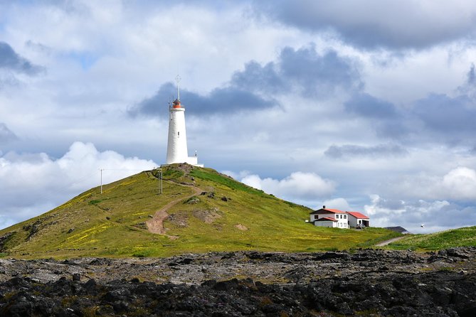 Reykjanes peninsula - Hafnarfjörður, the town of hidden people
