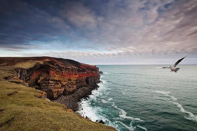 Reykjanes Peninsula + Lava fields - Kleifarvatn and the quiet black shore