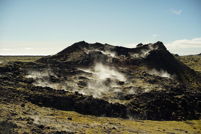 Reykjanes secret G spots - raw edition - A guide-led day with room for surprises