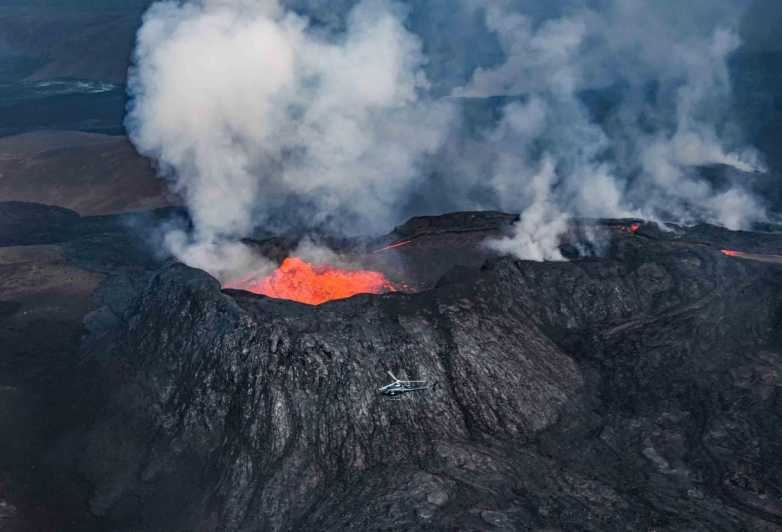 Reykjavik: 45-Minute Volcano Sightseeing Helicopter Tour - Reykjavik From the Air in Five Minutes
