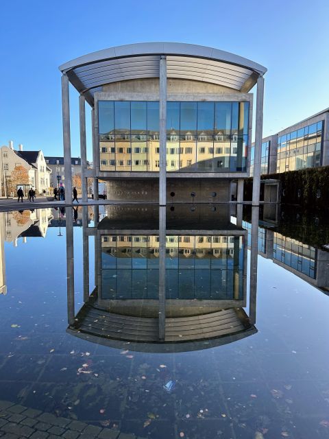 Reykjavik: City Walking tour in Small Group with Local Guide - Key reasons to consider this Reykjavík walk