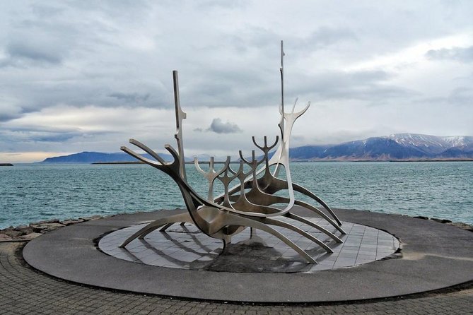 Reykjavik Excursion & Blue Lagoon. Private Day Tour - Hofdi House and the 1986 Reykjavik Summit