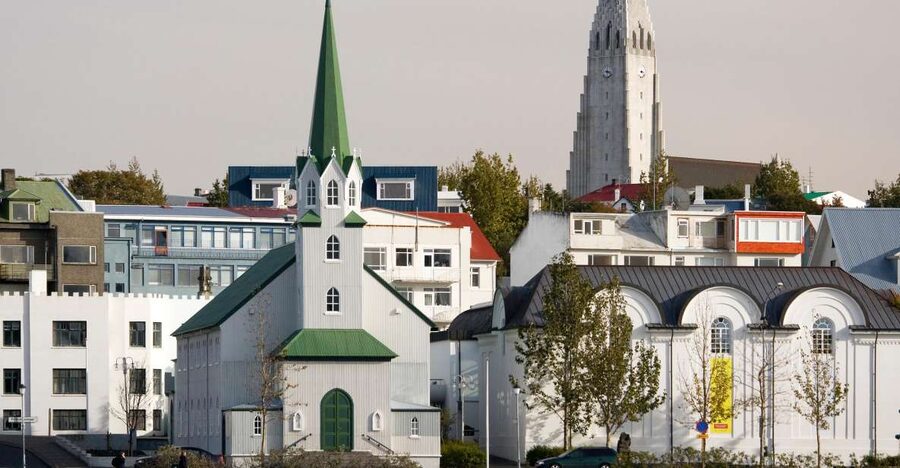 Reykjavik: Express Walk with a Local in 60 minutes - Key points to know before you book