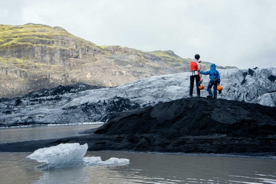 Reykjavik: Glacier Hike, Waterfalls and Black Sand Beach - Seljalandsfoss and the walk behind the water