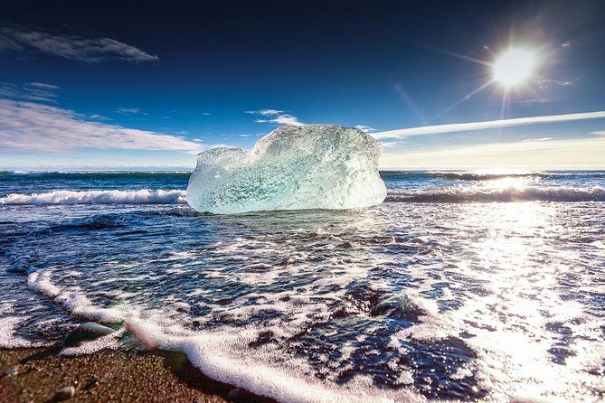 Reykjavik: Glacier Lagoon Boat Ride & South Coast Full Day Tour - Diamond Beach, black sand and stranded ice