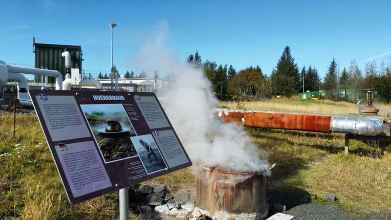 Reykjavík: Golden Circle, 2 Geysers & Geothermal Bakery Tour - Key Points at a Glance