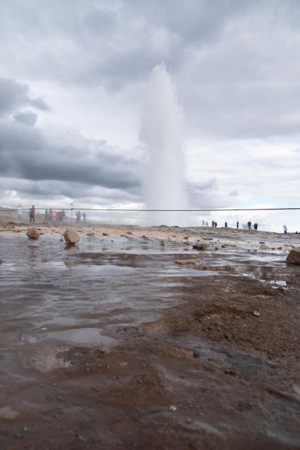 Reykjavík: Golden Circle, Blue Lagoon, and Aurora Tour - Kerið crater: a quick look at a 3,000-year-old volcanic bowl
