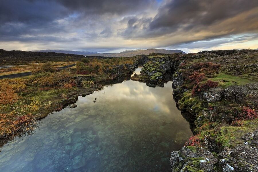 Reykjavík: Golden Circle, Bruarfoss, and Kerid Crater Tour - Guides make or break a long Iceland day