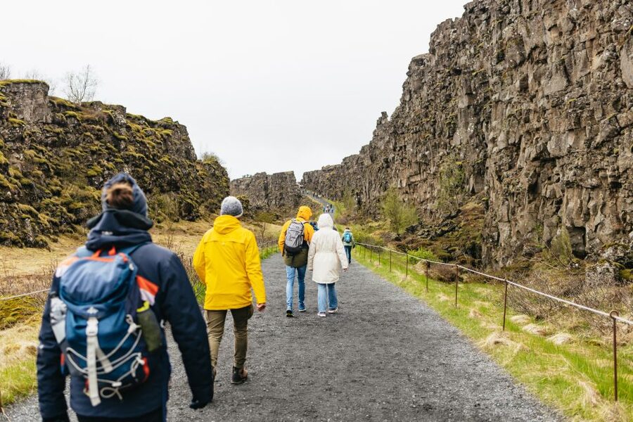 Reykjavik: Golden Circle, Crater & Blue Lagoon Minibus Tour - Geysir and Strokkur: wait only a few minutes