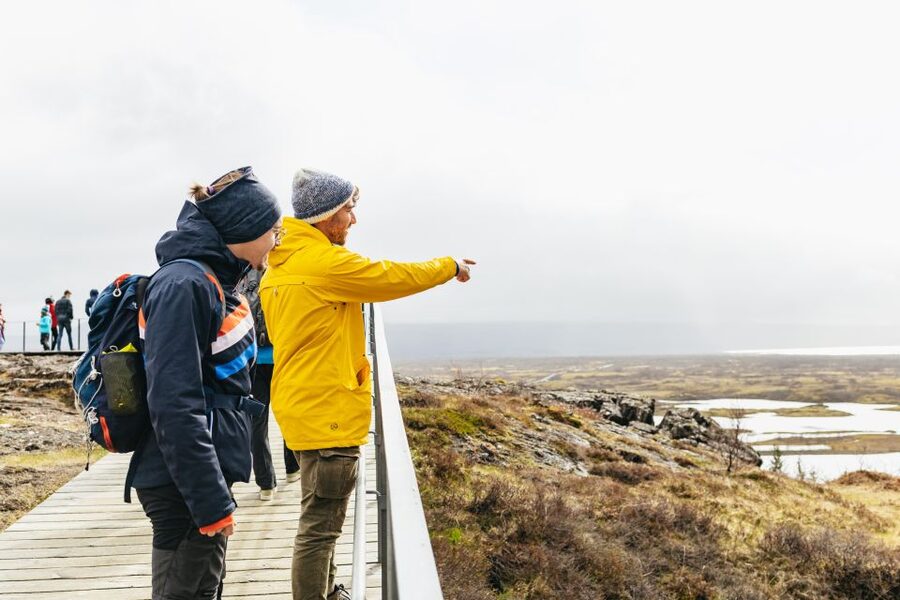 Reykjavik: Golden Circle, Crater & Blue Lagoon Minibus Tour - Kerið crater: striking, but too short for some