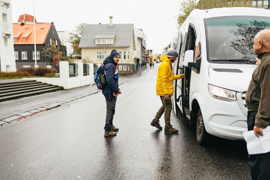 Reykjavik: Golden Circle, Crater & Blue Lagoon Minibus Tour - Transport, pickup, and the small-group tradeoff