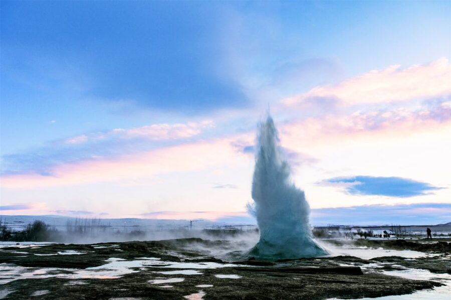 Reykjavik: Golden Circle Full-Day Tour with Kerid Crater - Timing, weather, and the best departure