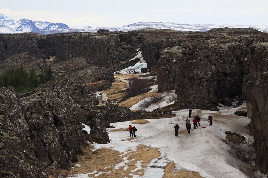 Reykjavik: Golden Circle & Northern Lights 4x4 Tour - What is included, and what should you bring?