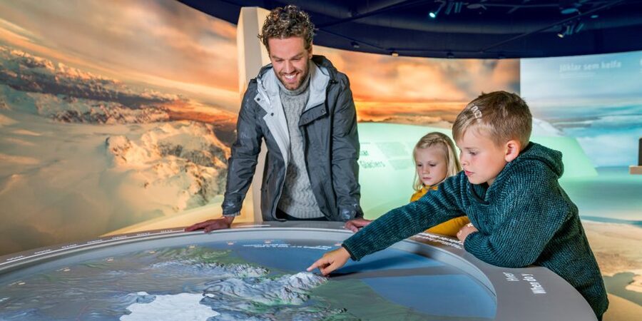Reykjavík: Golden Circle Tour & Perlan Museum Tour - Why this tour works for a first Iceland visit