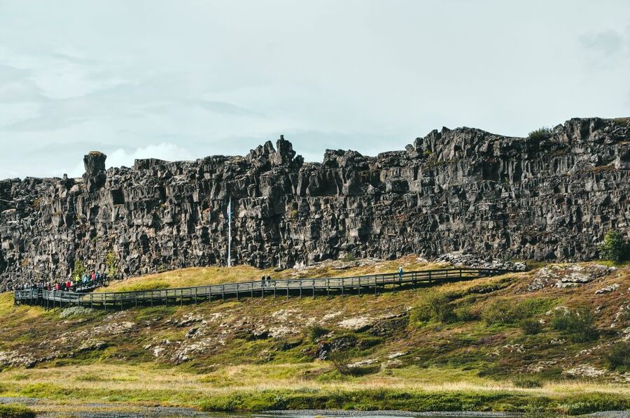 Reykjavík: Golden Circle Tour & Perlan Museum Tour - Geysir and Strokkur: geothermal action on a schedule