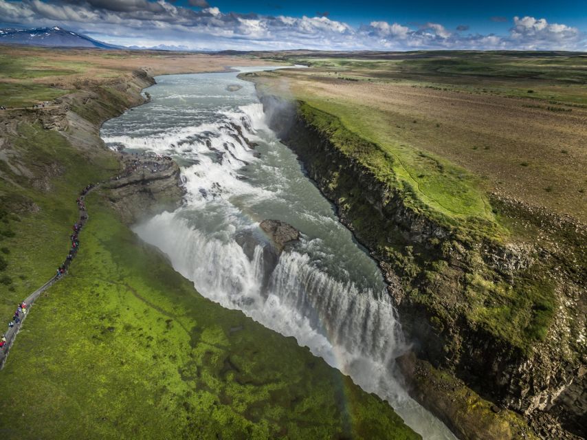 Reykjavik: Golden Circle Tour with Blue Lagoon Visit & Entry - The Reykjavik break separates two different experiences