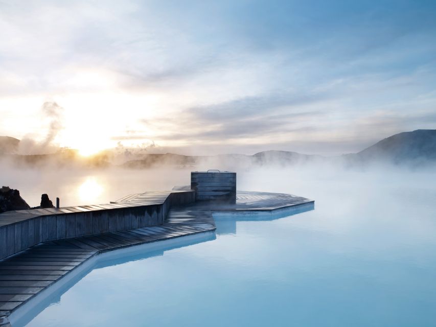 Reykjavik: Golden Circle Tour with Blue Lagoon Visit & Entry - Guide commentary and the audio system