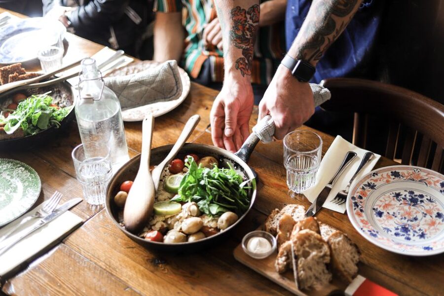 Reykjavik: Guided Foodie Walking Tour with 6 Tastings - Is $142 a good value?