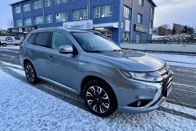 Reykjavik Iceland : Private transfer From / To KEF airport - Who will like this private airport transfer?