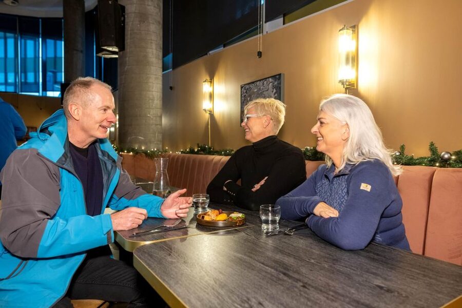 Reykjavik: Icelandic Food Tour - The fermented shark challenge