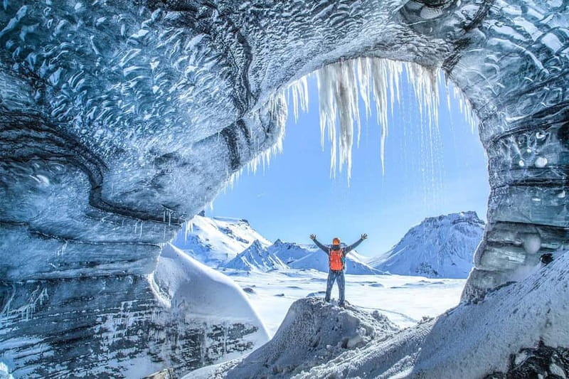 Reykjavik: Katla Ice Cave & South Coast Waterfalls Tour - Skógafoss: Iceland’s great curtain of water