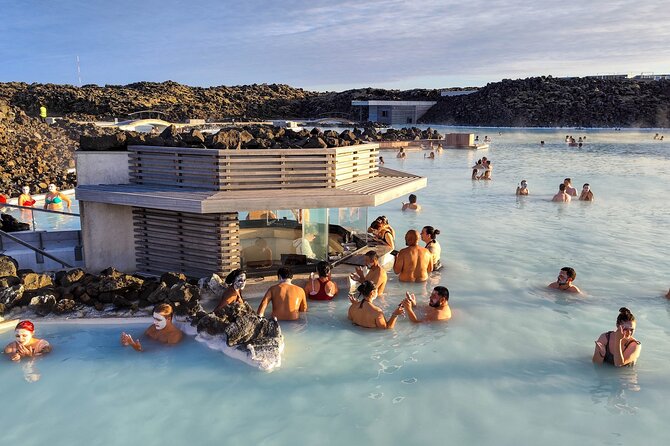 Reykjavík/Keflavík–Blue Lagoon, Silica & Retreat Transfer - Why this transfer makes sense in Iceland