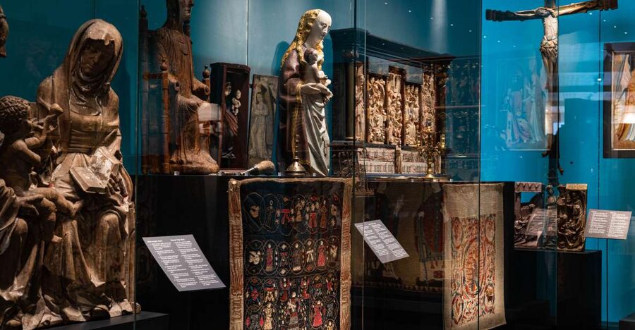 Reykjavík: National Museum of Iceland Entry Ticket - Medieval churches, triptychs, and changing beliefs