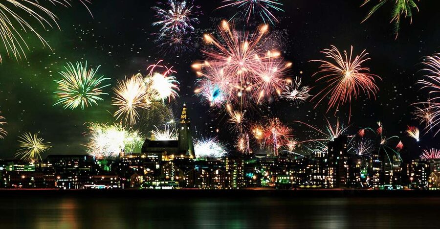 Reykjavik: New Years Fireworks Midnight Cruise - Key points at a glance