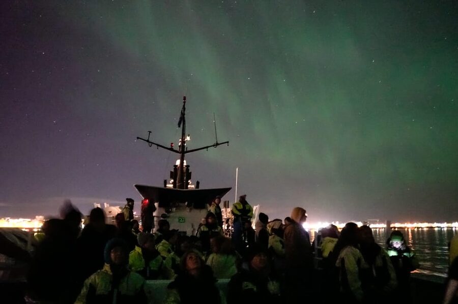 Reykjavik: Northern Lights Guided Boat Tour with Photos - Key points before you book
