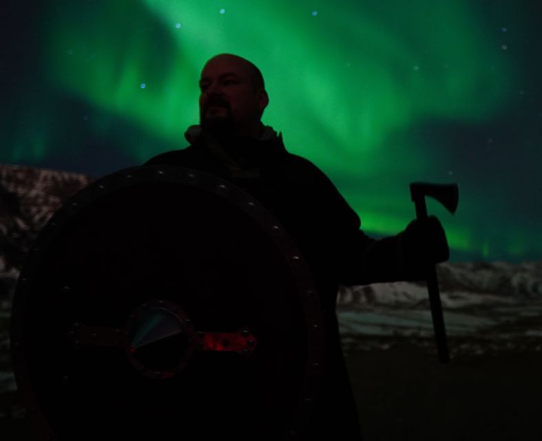 Reykjavik: Northern Lights Tour w/Pro Photos - Small Group - Key points to know before booking