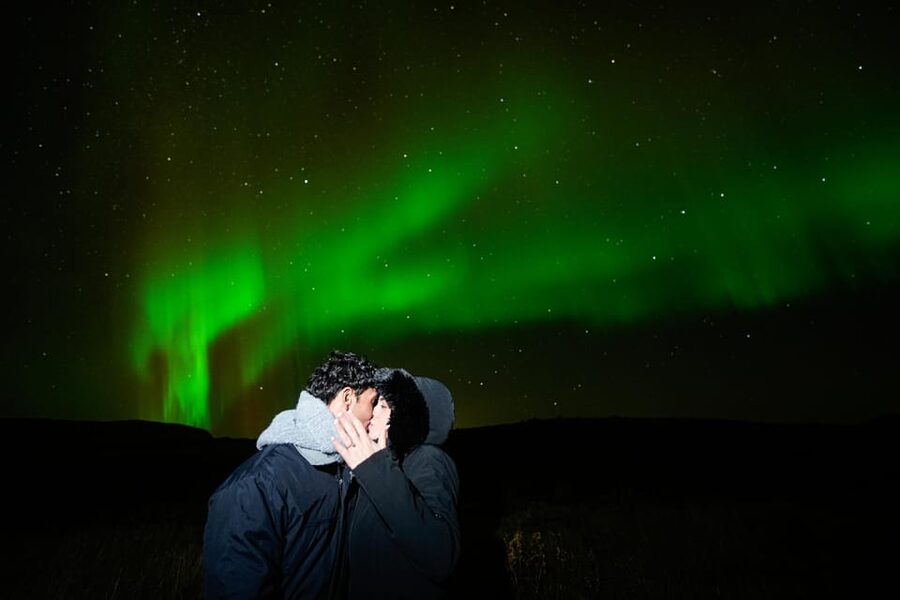 Reykjavik: Northern Lights Tour with Private Photographer - Photography help for beginners and phone users