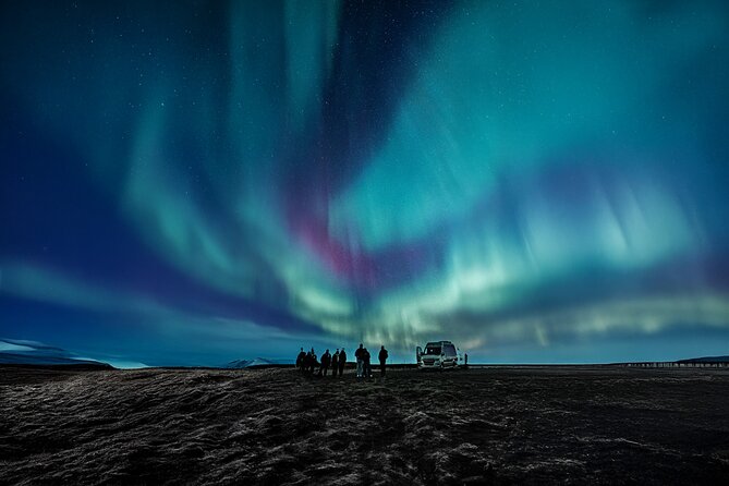 Reykjavik Northern Lights Tour with Professional Photographer - Finding a quiet place under the aurora