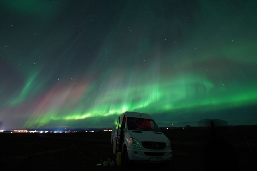 Reykjavik: Premium Northern Lights Tour with Free Photos - The scenery matters even without the aurora