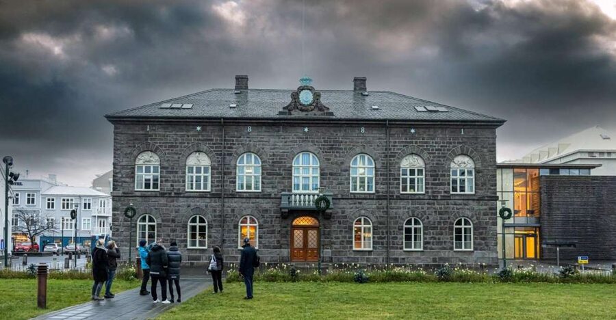 Reykjavik: Private Icelandic Viking Age Walking Tour - Meeting at Ingólfur Square