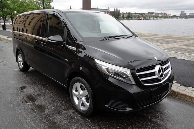 Reykjavik-Private Transfer to/from Keflavík Airport - Should You Book Rydeu’s Reykjavík Airport Transfer?