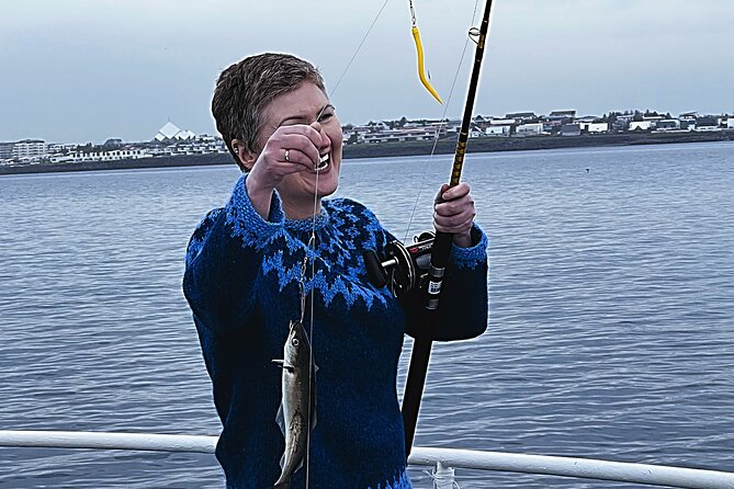 Reykjavik's Finest Catch: Guided Sea Angling Tour for All Levels - How the crew helps beginners