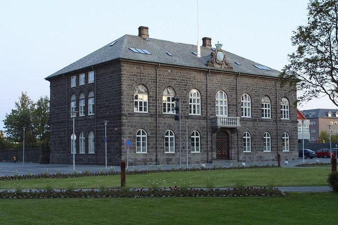 Reykjavik Sightseeing Tour - Parliament House, City Hall, and the duck pond
