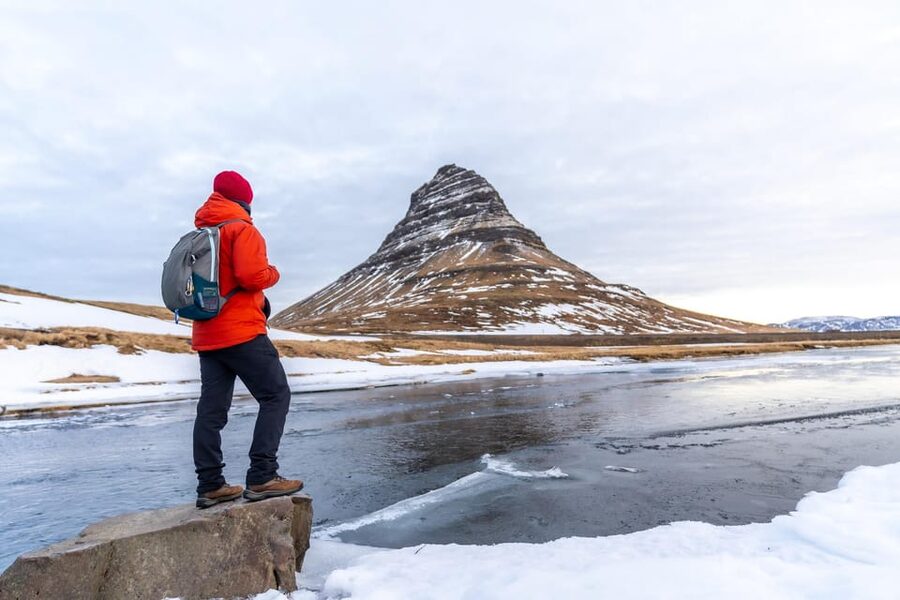 Reykjavik: Snæfellsnes Day Trip with Vatnshellir Lava Cave - Borgarnes: a useful first pause
