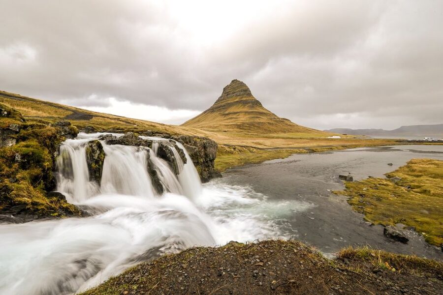 Reykjavik: Snaefellsnes & Mt. Kirkjufell Guided Minibus Tour - Ytri Tunga and the chance to see seals
