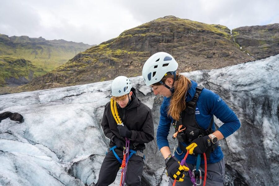 Reykjavík: Sólheimajökull Glacier Hike & Ice Climbing Intro - Why Sólheimajökull makes a better outing than a glacier viewpoint