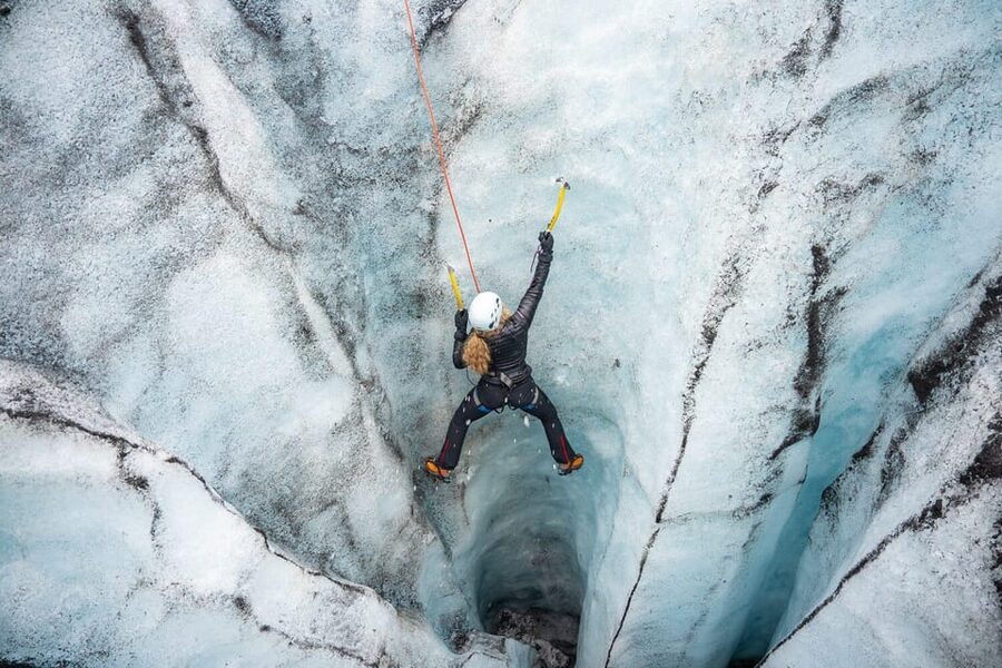 Reykjavík: Sólheimajökull Glacier Hike & Ice Climbing Intro - Trying ice climbing for the first time