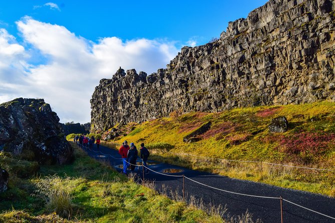 Reykjavik: The Lava Tunnel and Golden Circle Small-Group Tour - Transport, pickup, and the practical details
