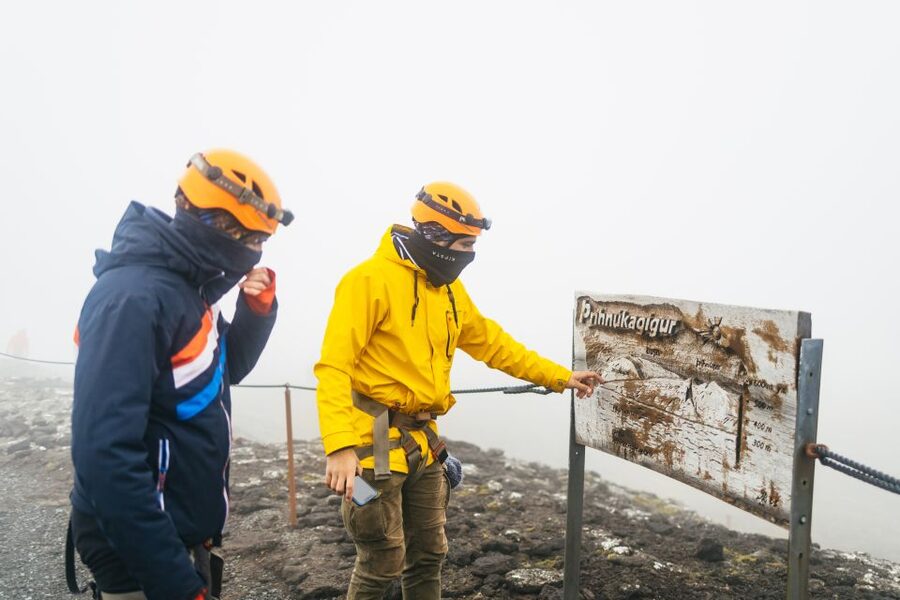 Reykjavik: Thrihnukagigur Volcano Guided Hiking Day Trip - Guides, Group Size, and the Human Side