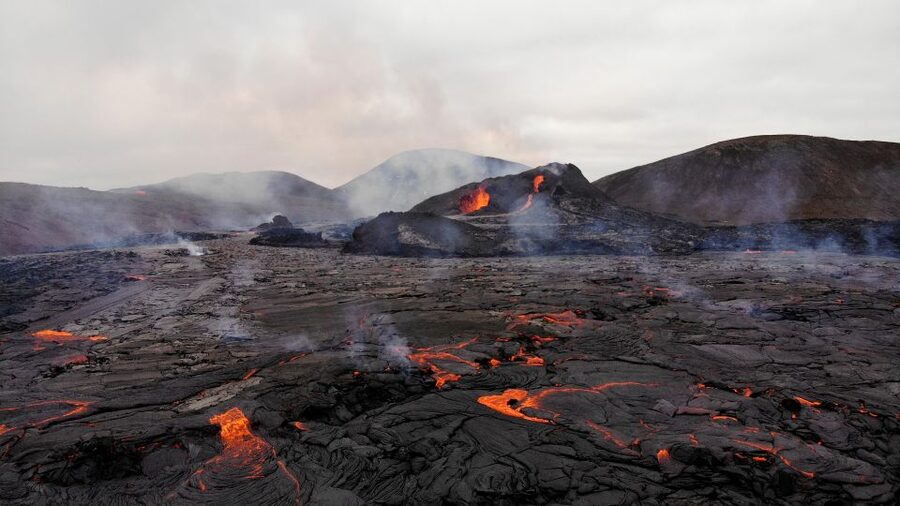 Reykjavík: Volcano Hike, Visit Grindavík and Blue Lagoon - What to bring for the hike and spa
