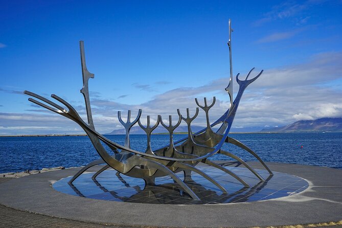 Reykjavík Walking Tour - Walking through central Reykjavík with a local guide
