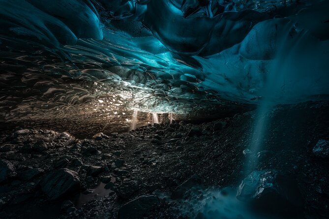 Sapphire Ice Cave Tour from Jökulsárlón - Extra Small Group - Why the Sapphire Ice Cave is the main event